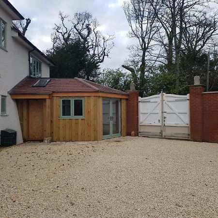 The New Forest Manor Apartment Lymington Exterior foto